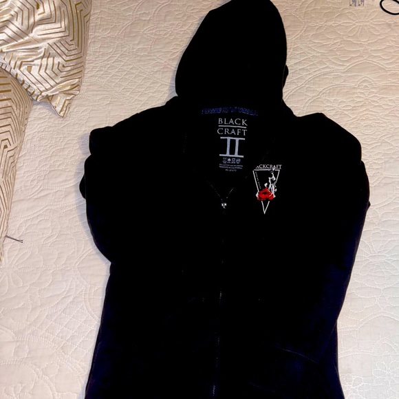 Black Craft Hoodie🌹🖤 - Picture 2 of 3